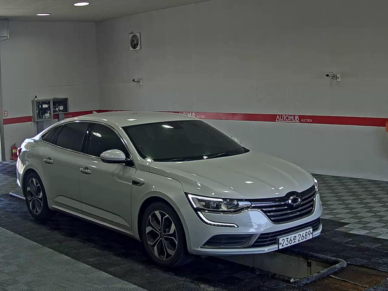 2020 - renault sm6