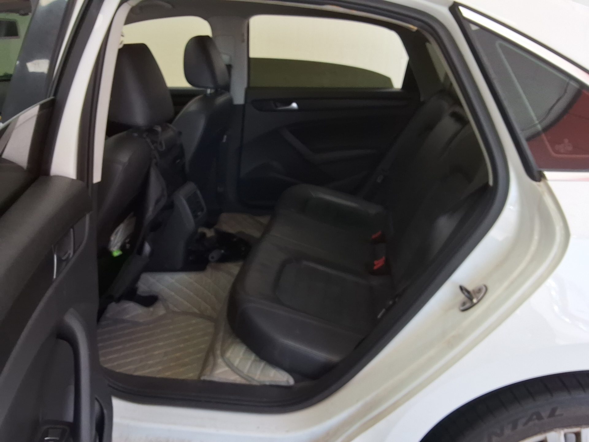 2013 - volkswagen passat