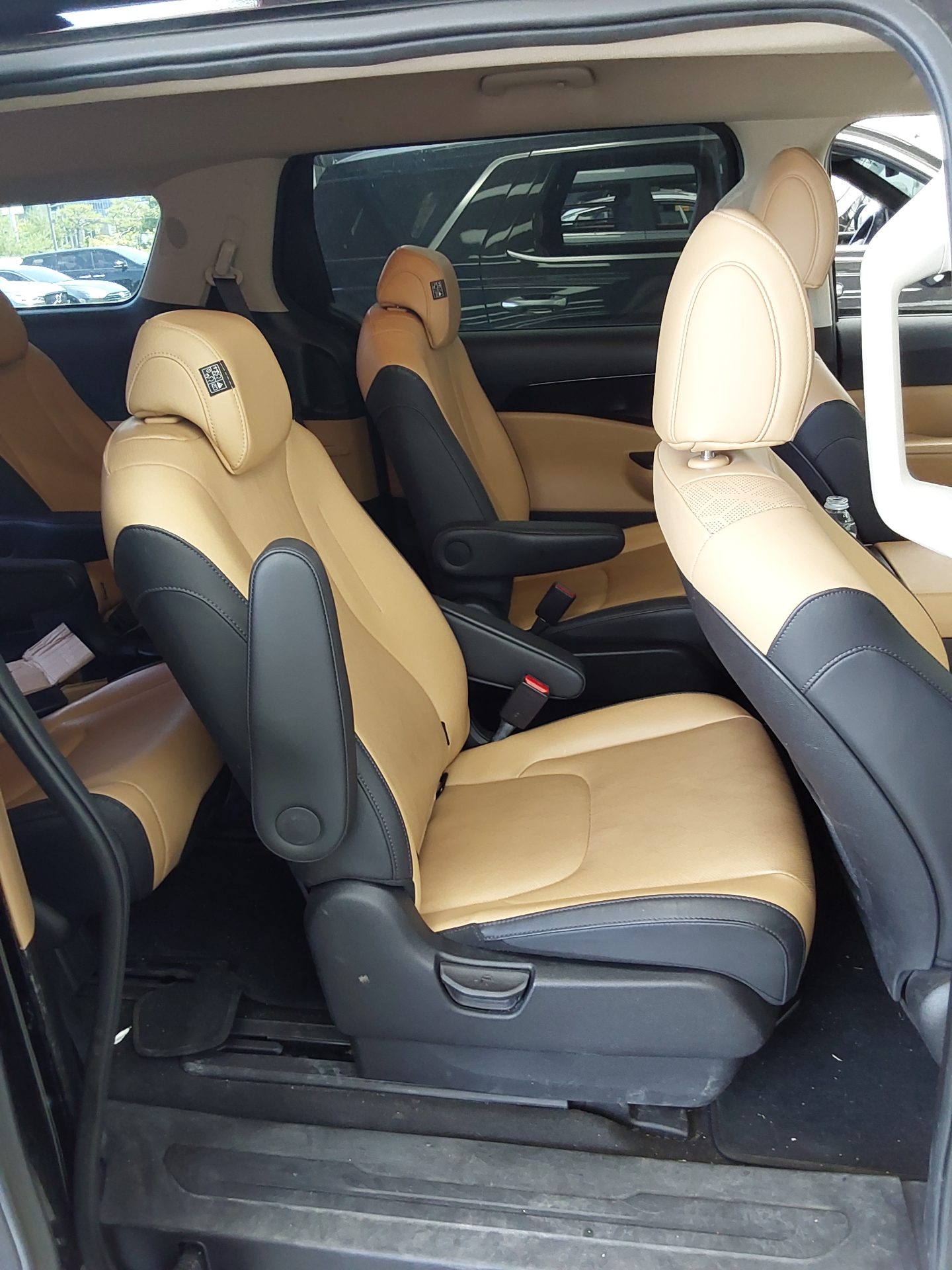 2023 - kia carnival