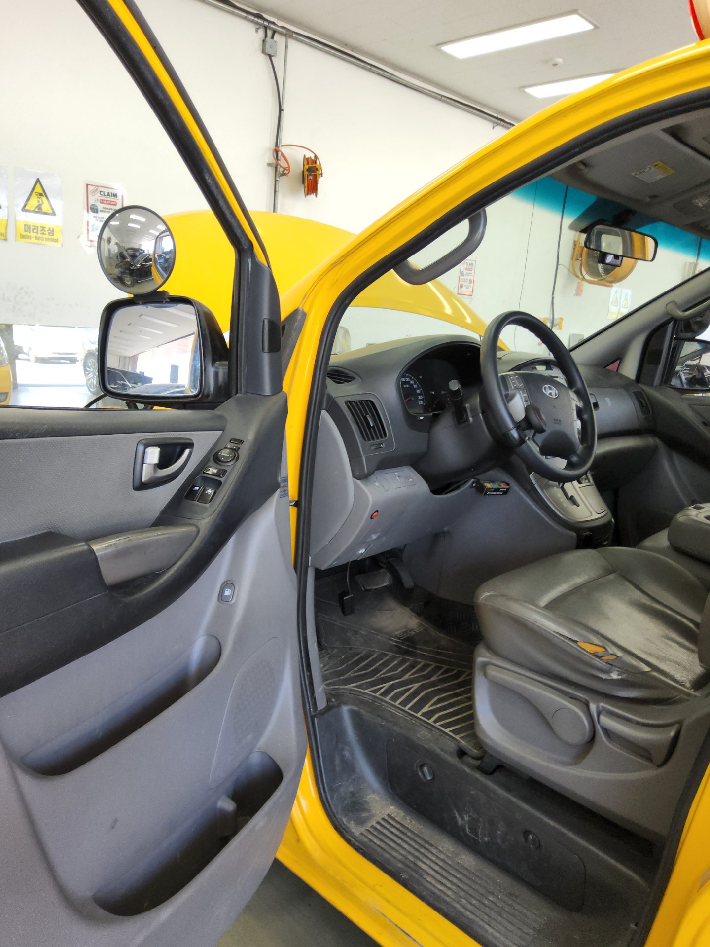 2013 - hyundai grand starex