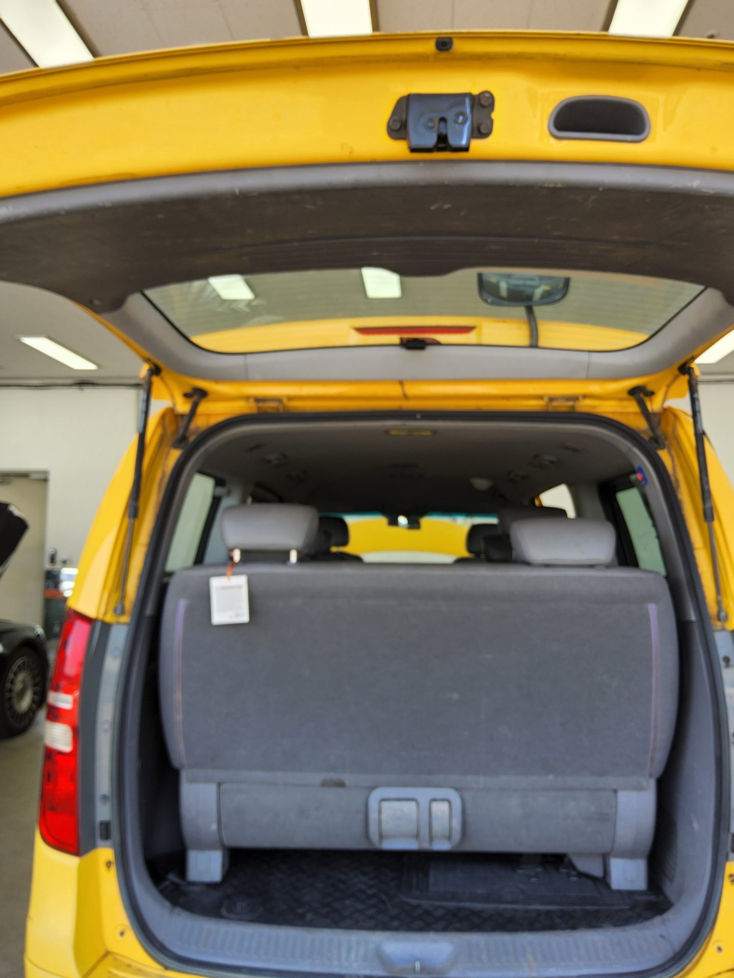 2013 - hyundai grand starex