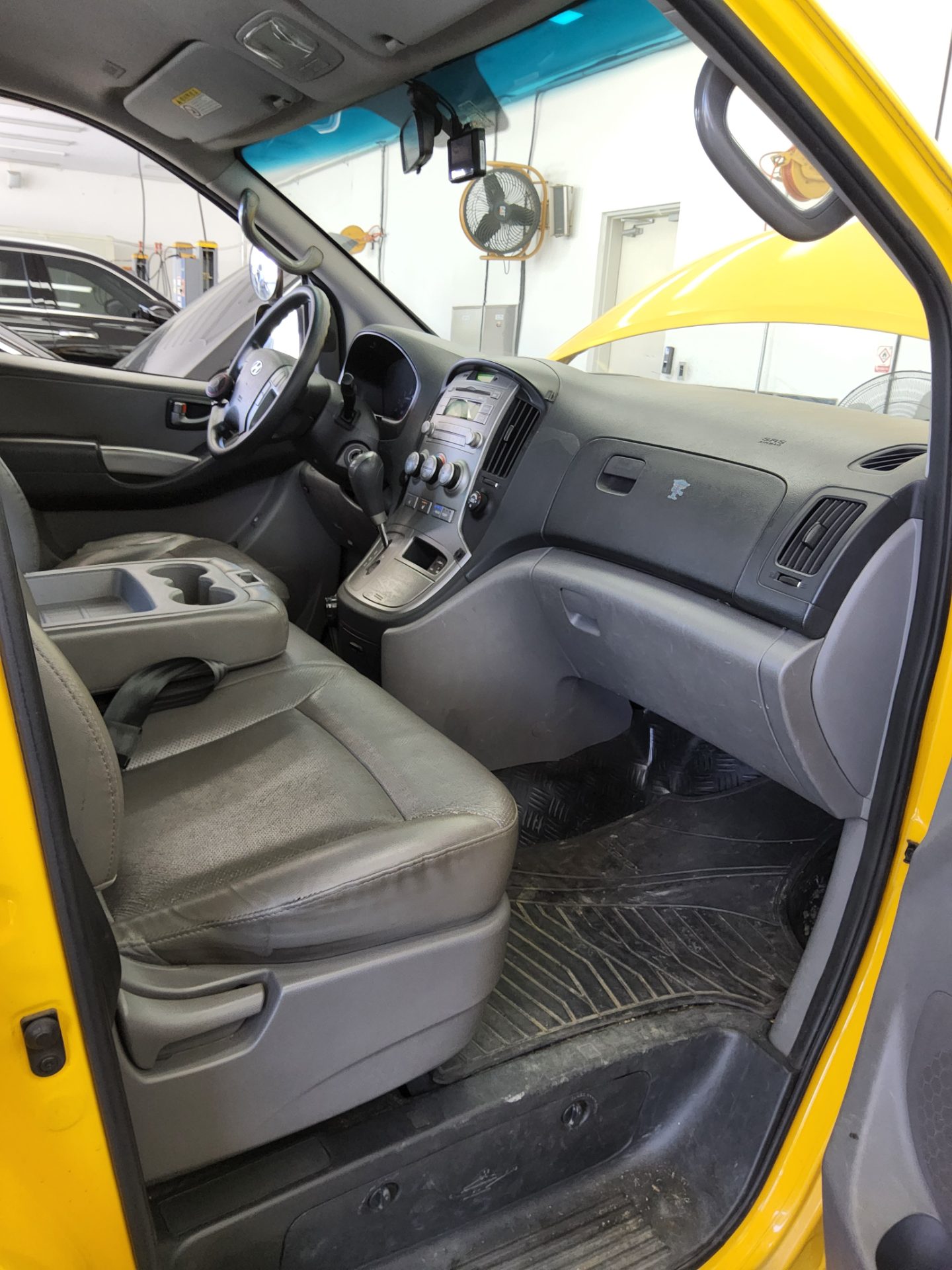 2013 - hyundai grand starex