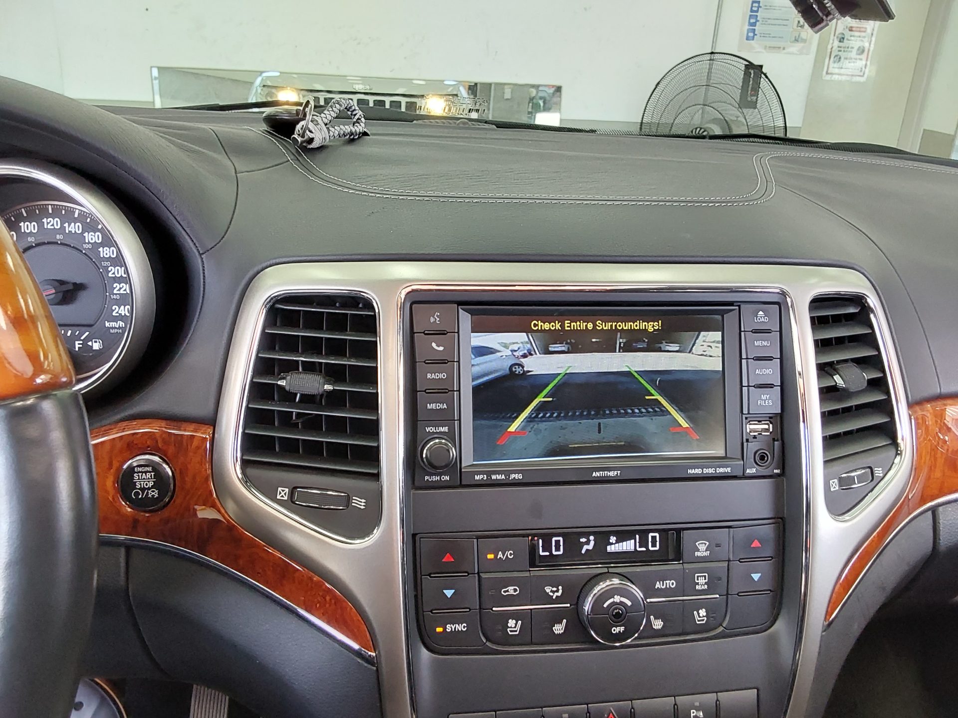2011 - jeep grand cherokee