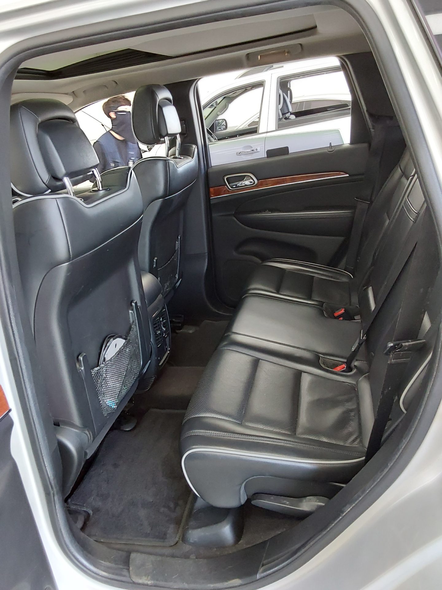 2011 - jeep grand cherokee