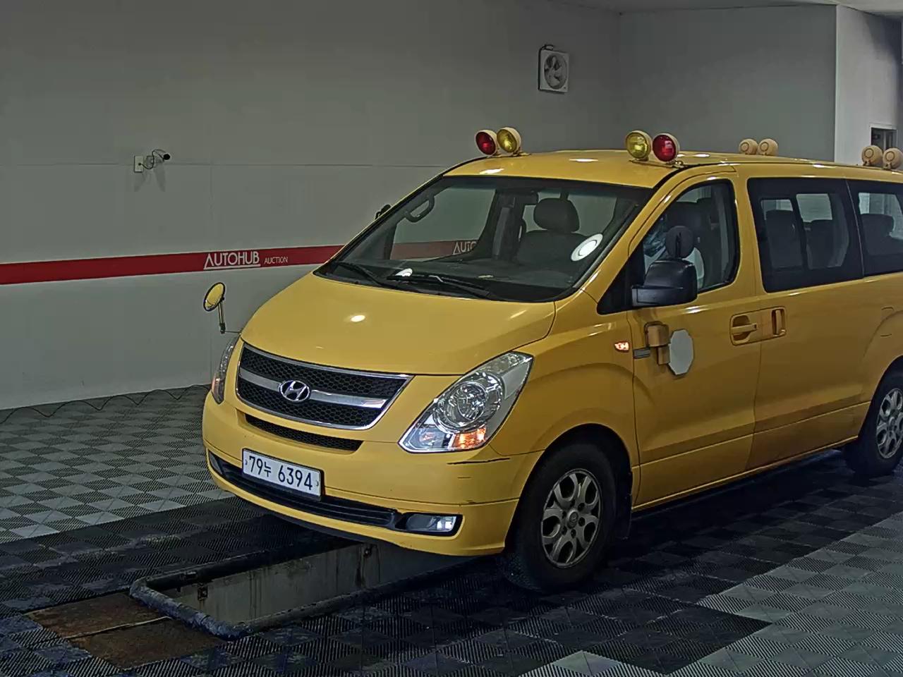 2013 - hyundai grand starex