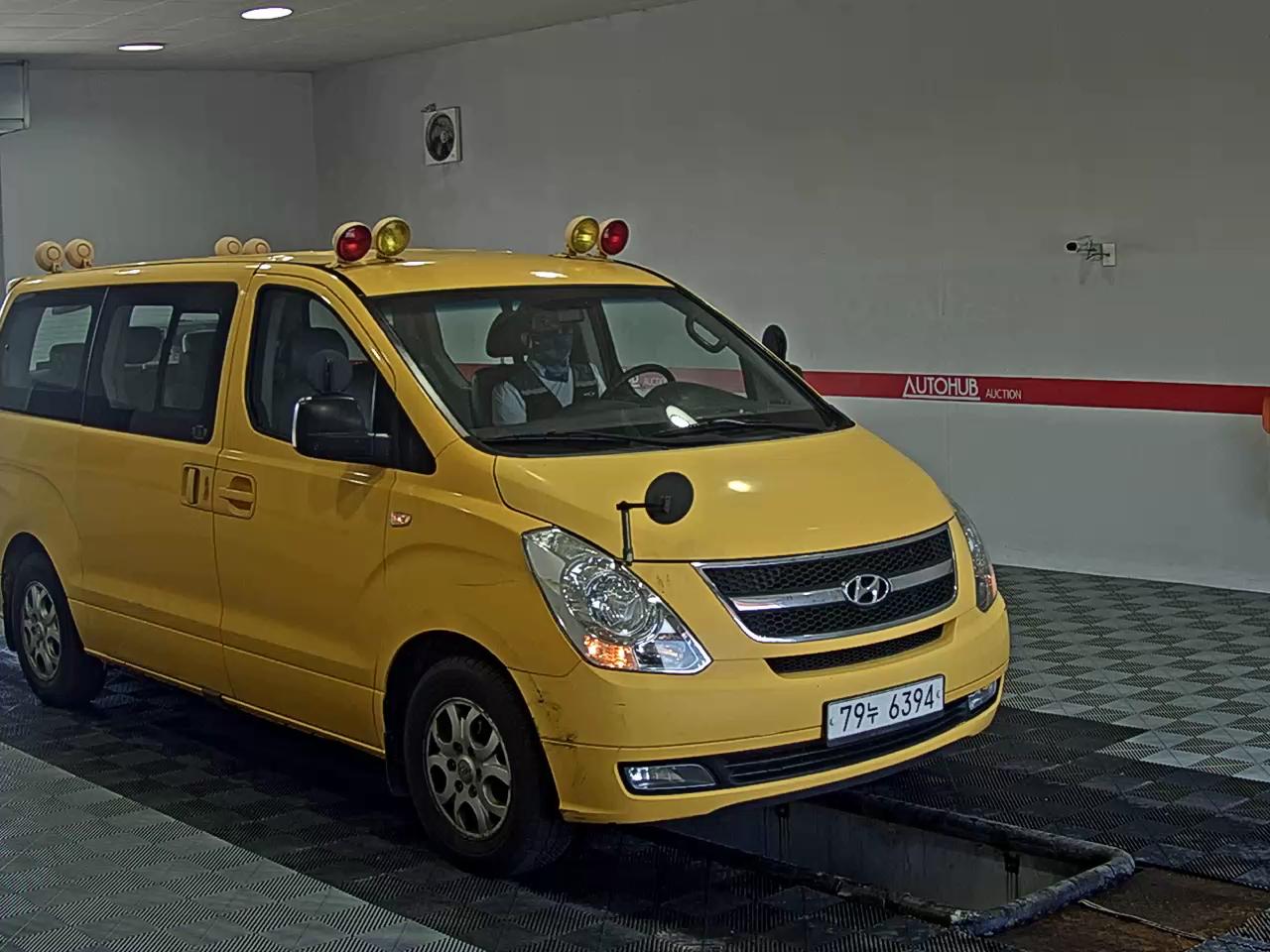 2013 - hyundai grand starex