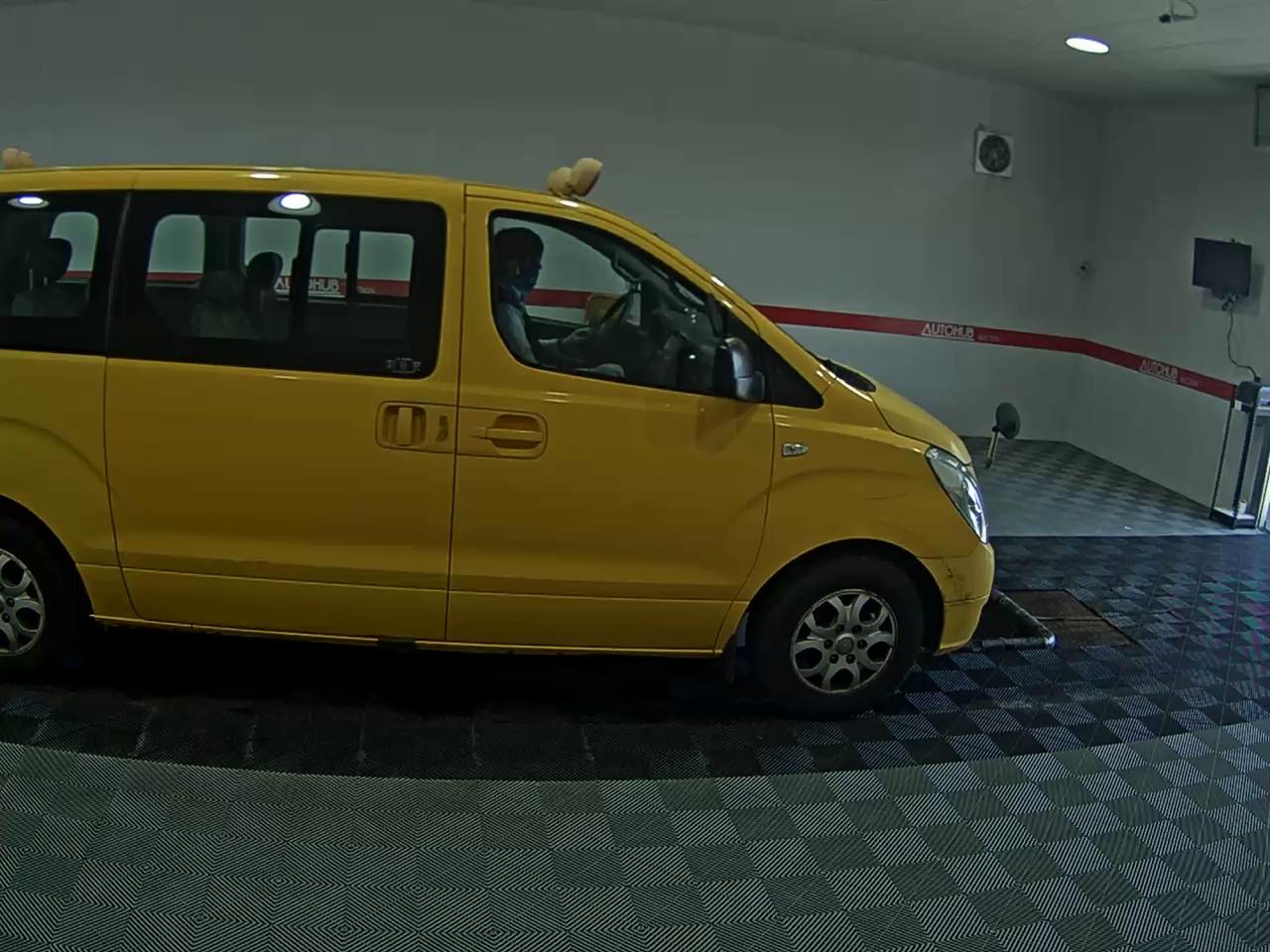 2013 - hyundai grand starex