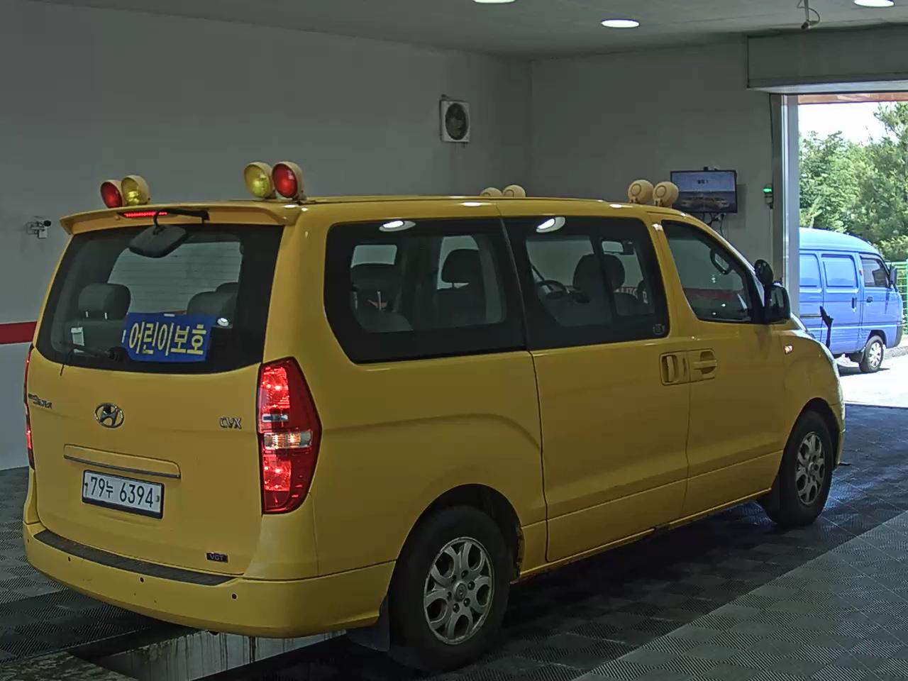 2013 - hyundai grand starex