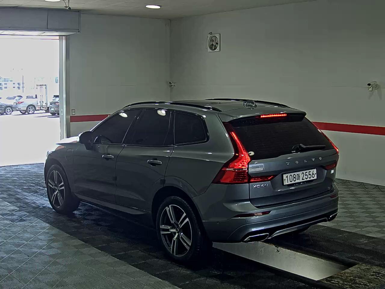 2021 - volvo xc60