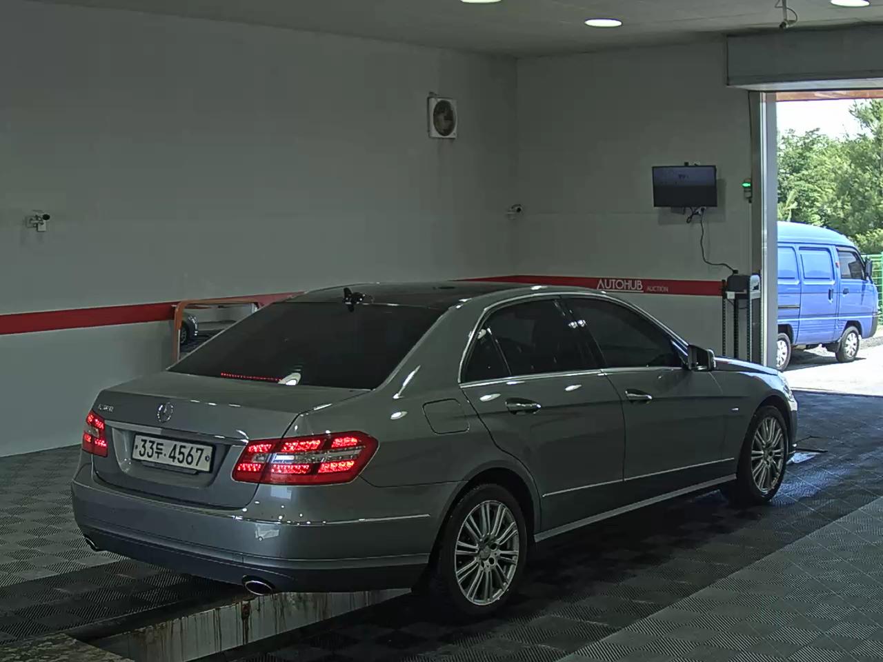 2012 - mercedes-benz e300