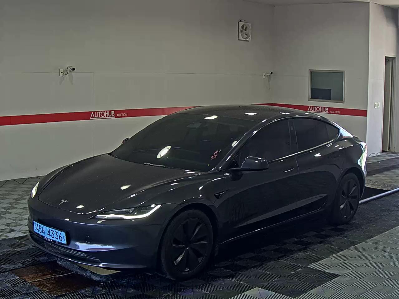 TESLA MODEL 3 RANGE