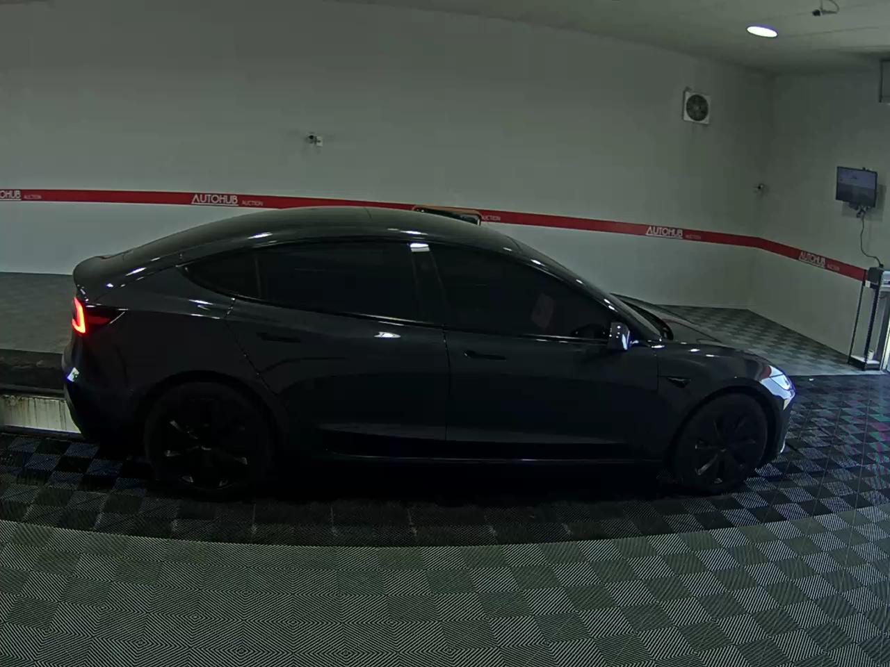 2024 - tesla model 3