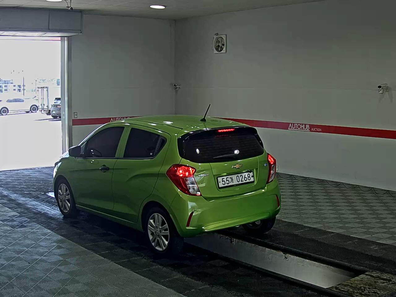 2016 - chevrolet spark