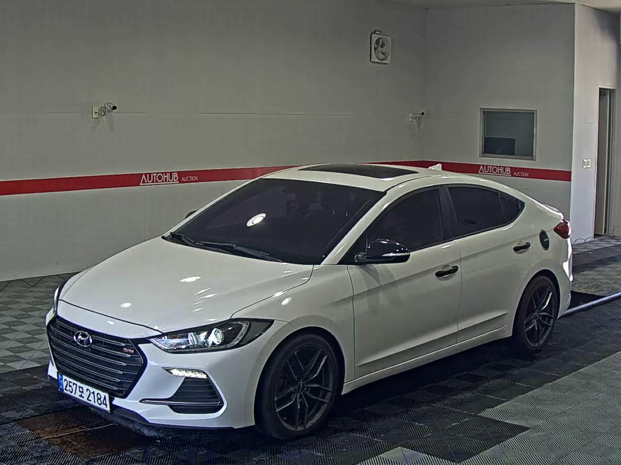 HYUNDAI AVANTE GDi