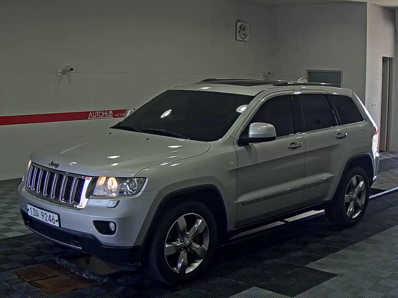 2011 - jeep grand cherokee