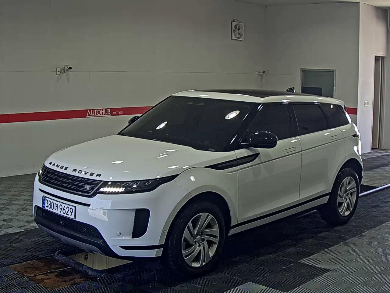 2025 - land rover range rover