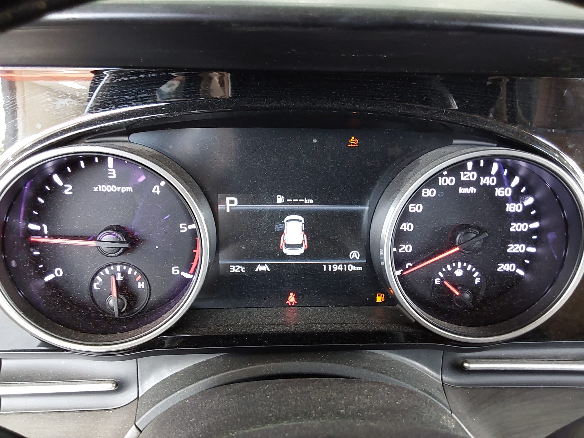 2023 - kia carnival