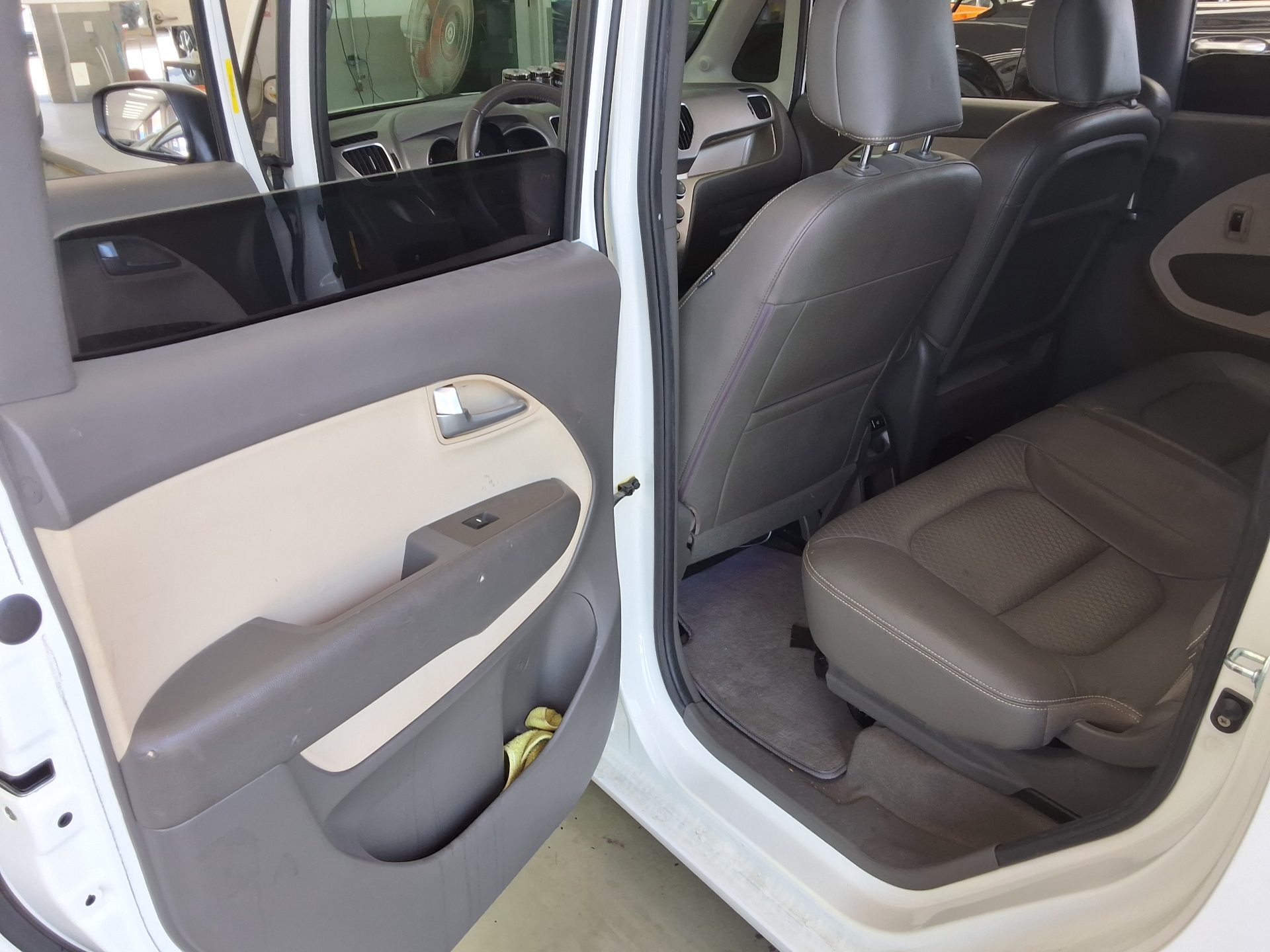 2012 - kia ray