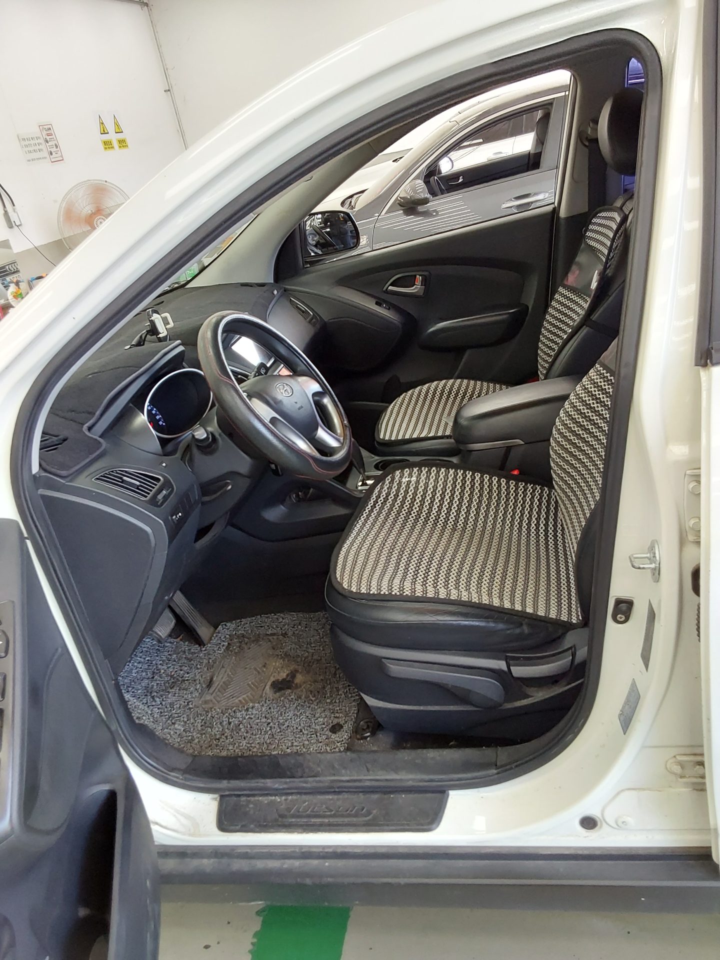 2010 - hyundai tucson