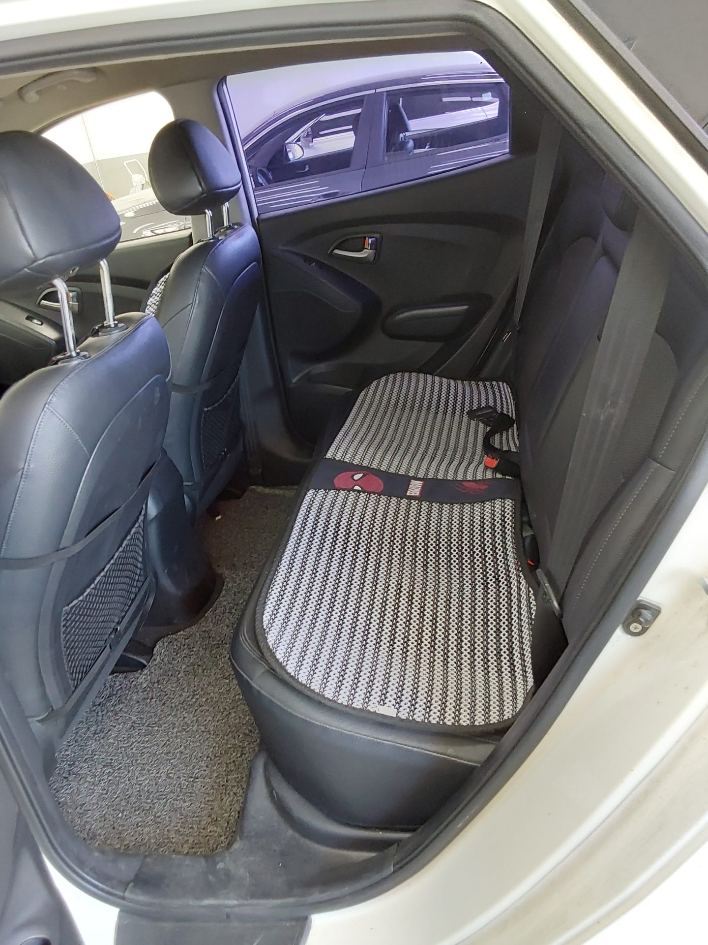 2010 - hyundai tucson