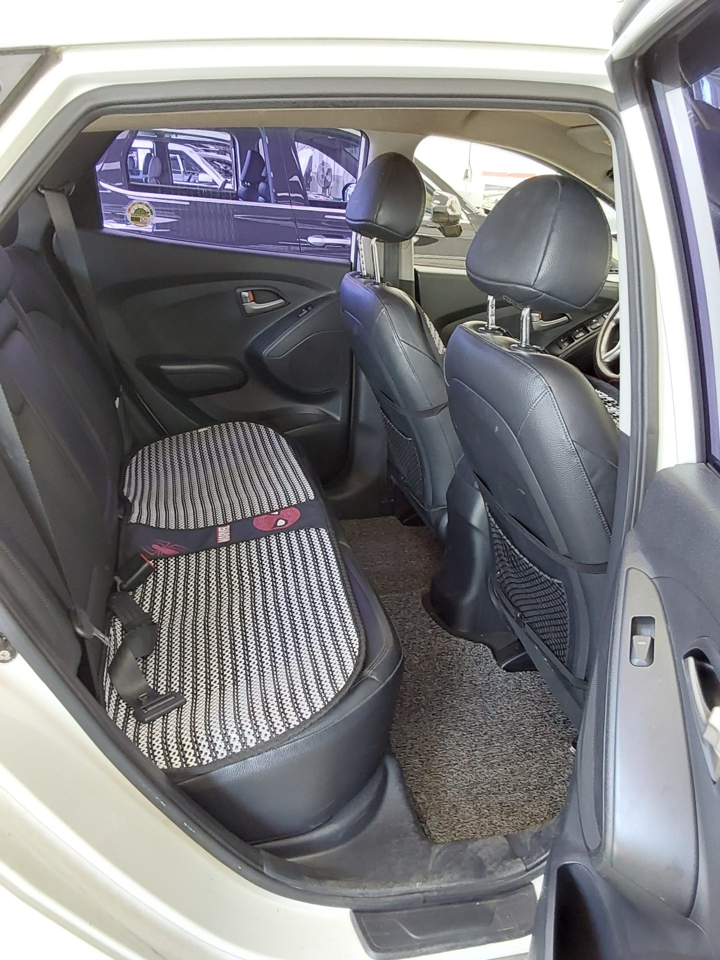 2010 - hyundai tucson