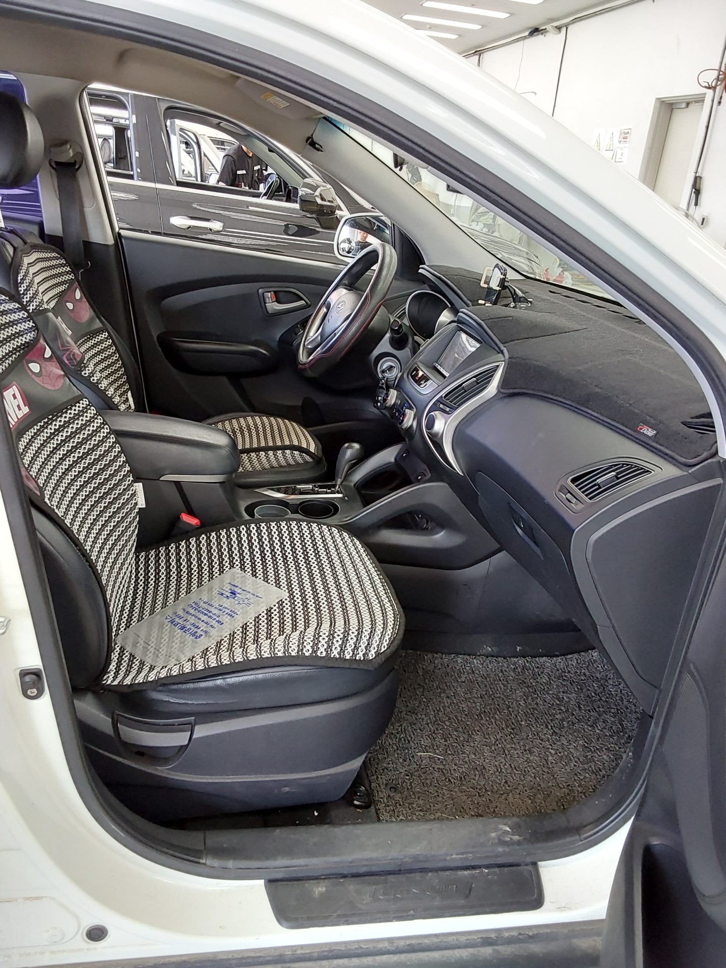 2010 - hyundai tucson