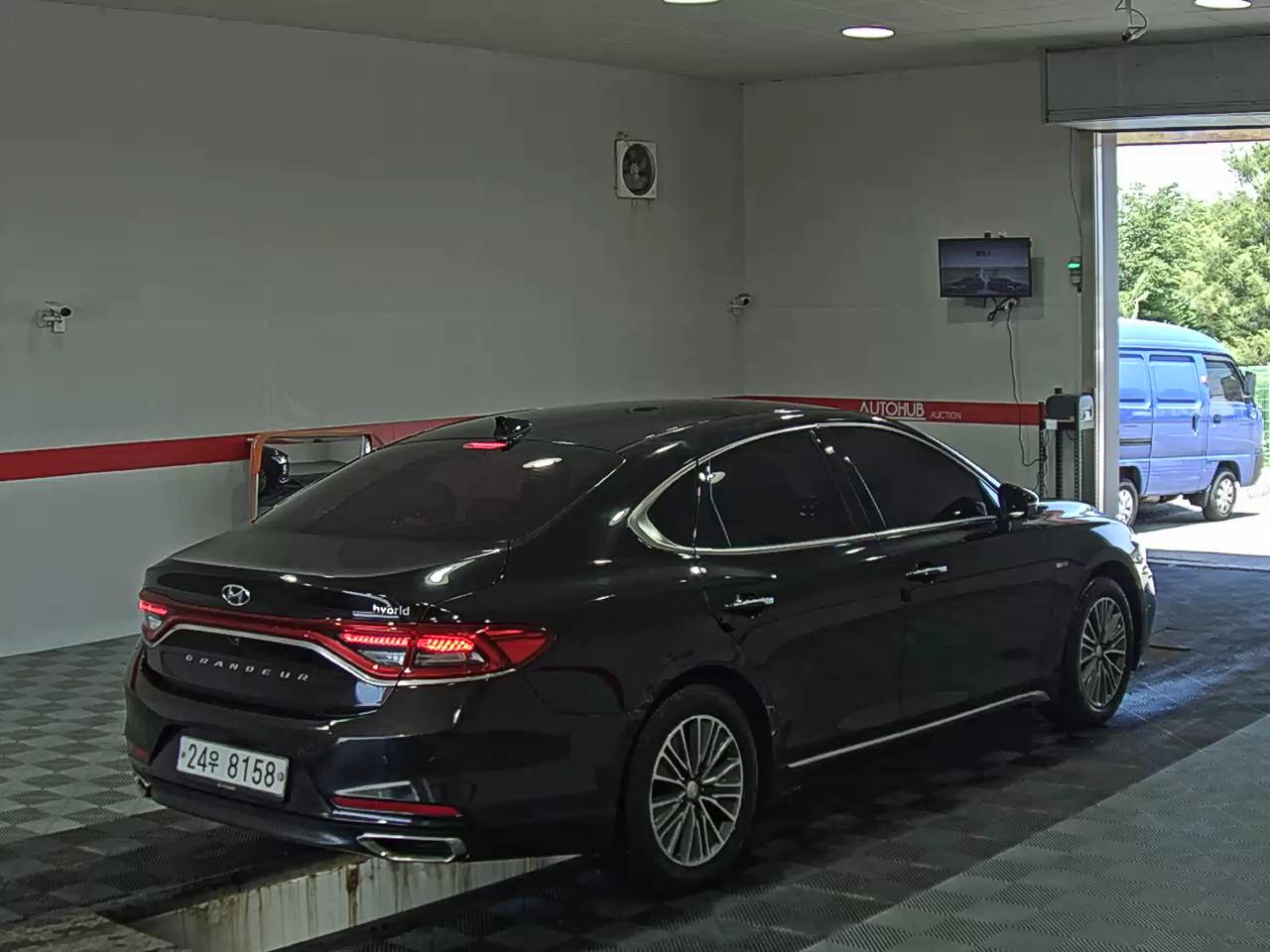 2018 - hyundai grandeur