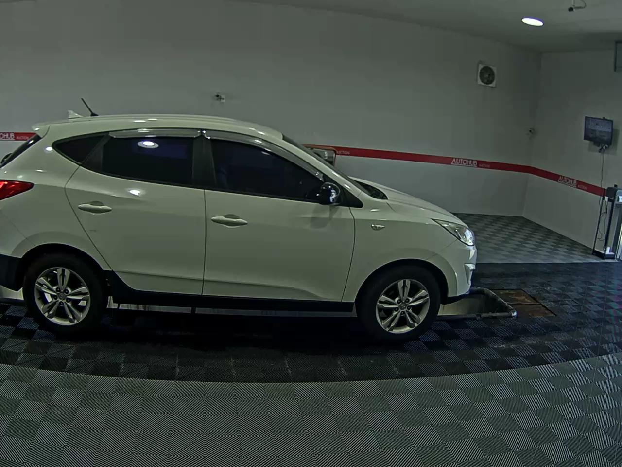 2010 - hyundai tucson
