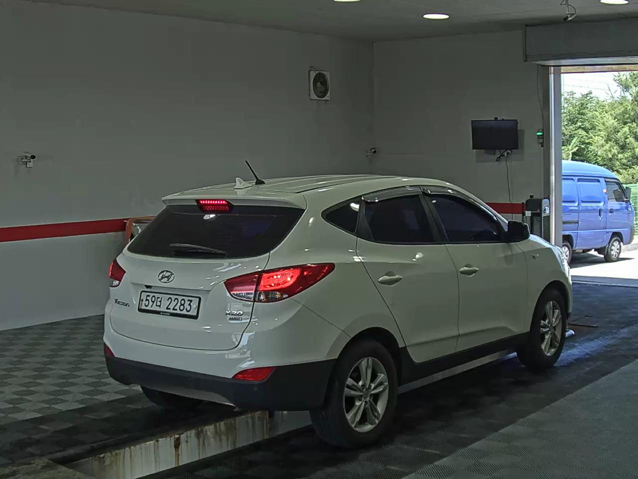 2010 - hyundai tucson