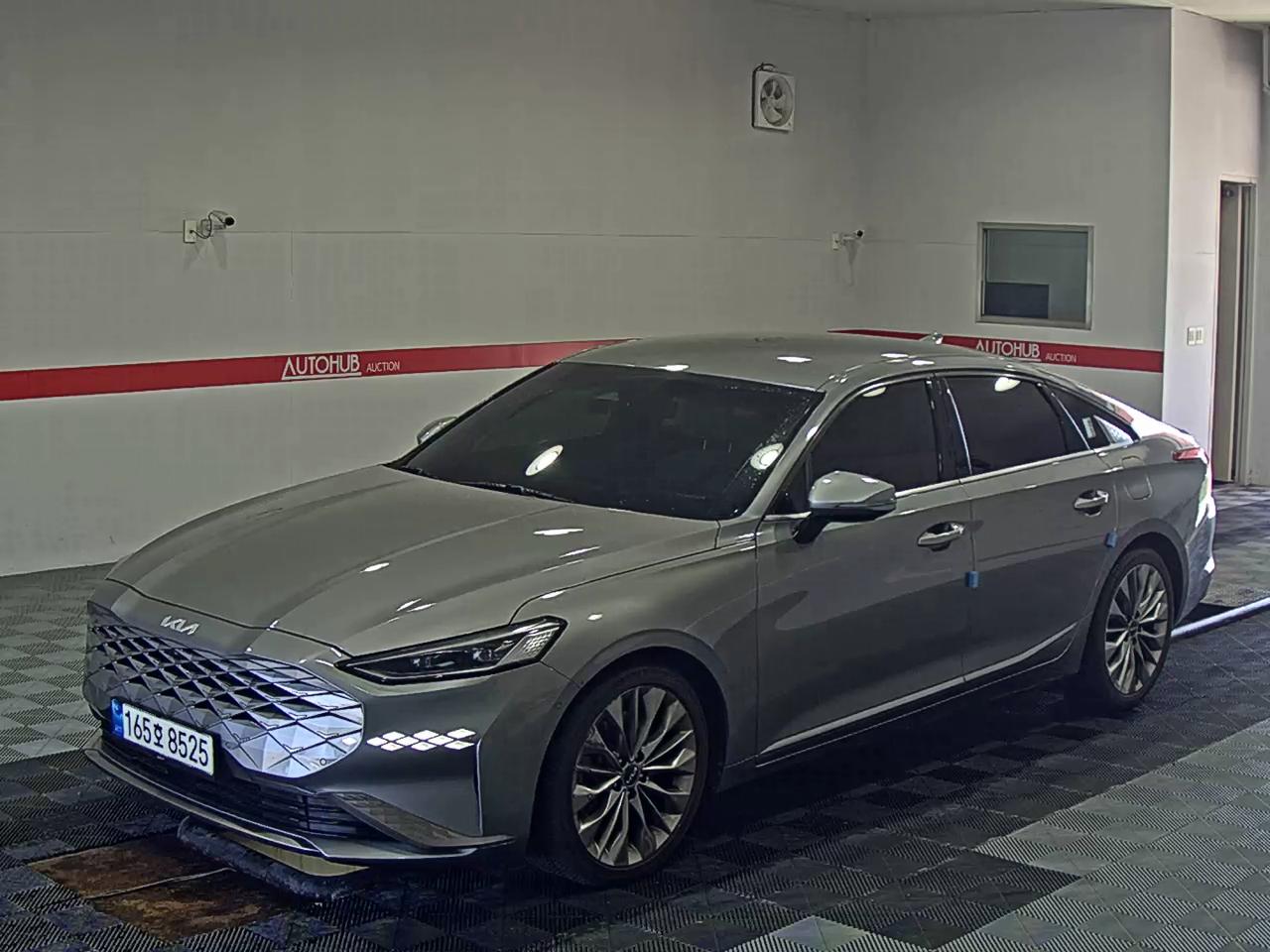 2022 - kia k8
