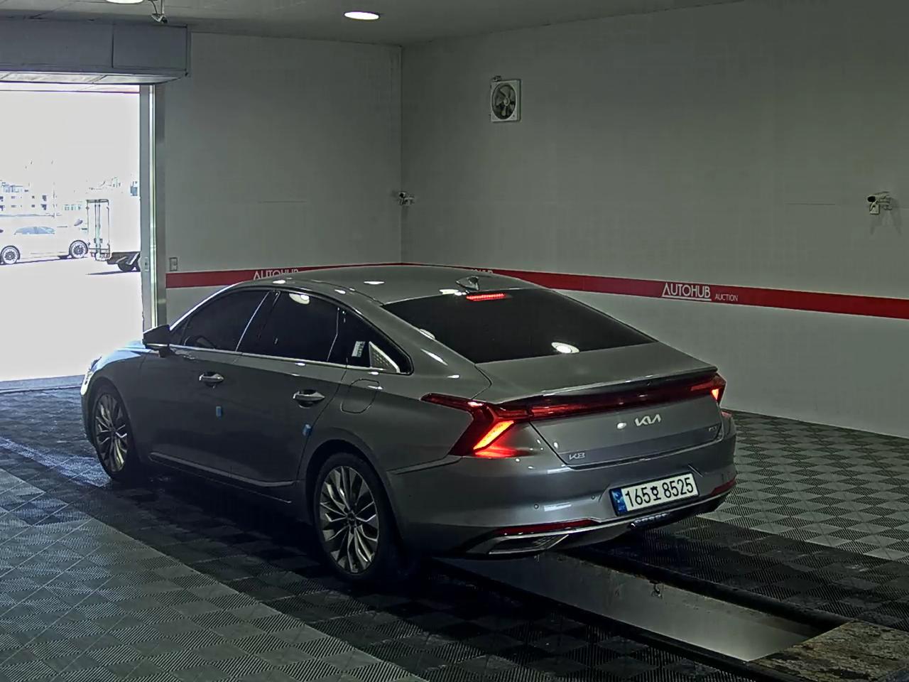 2022 - kia k8