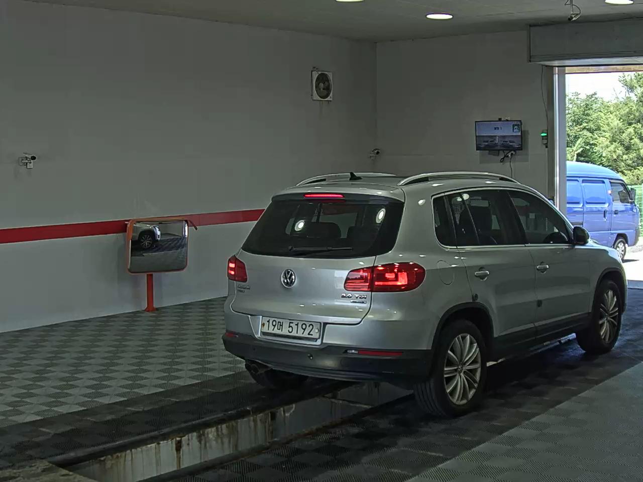 2013 - volkswagen tiguan