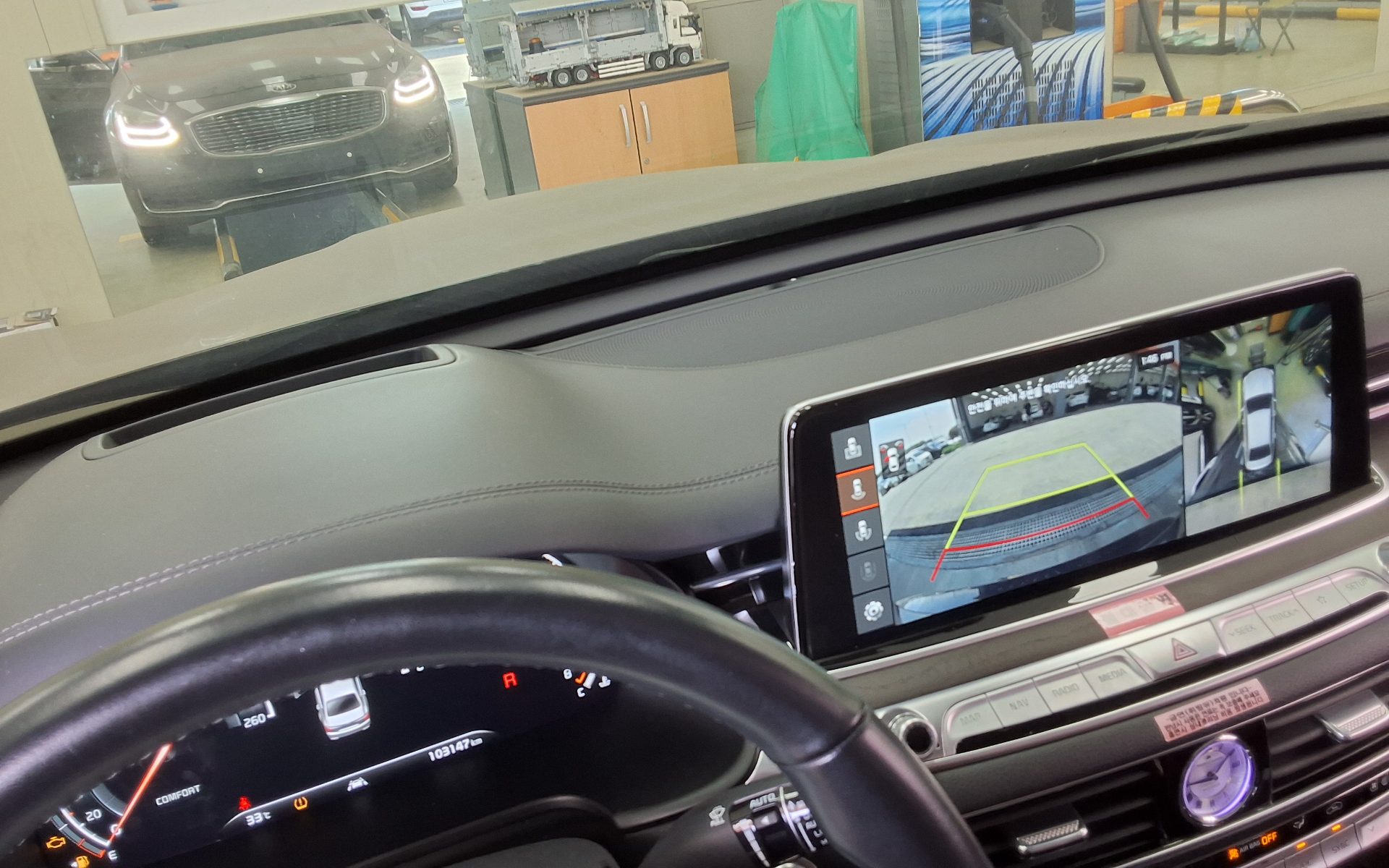 2019 - kia k9
