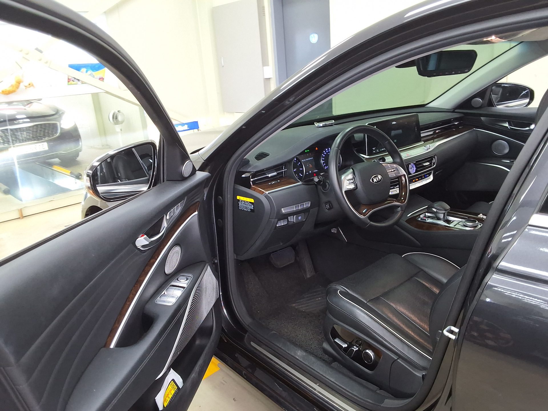 2019 - kia k9
