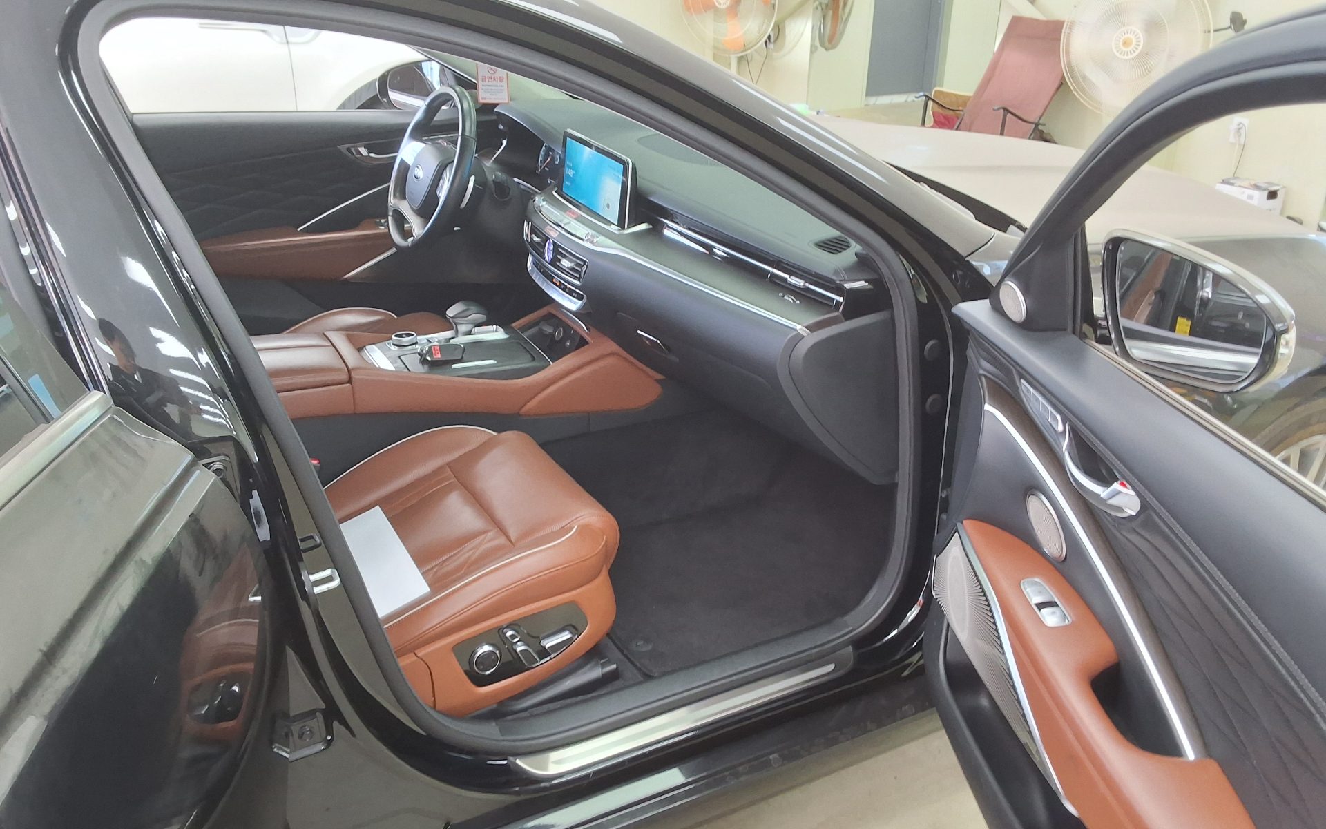 2019 - kia k9