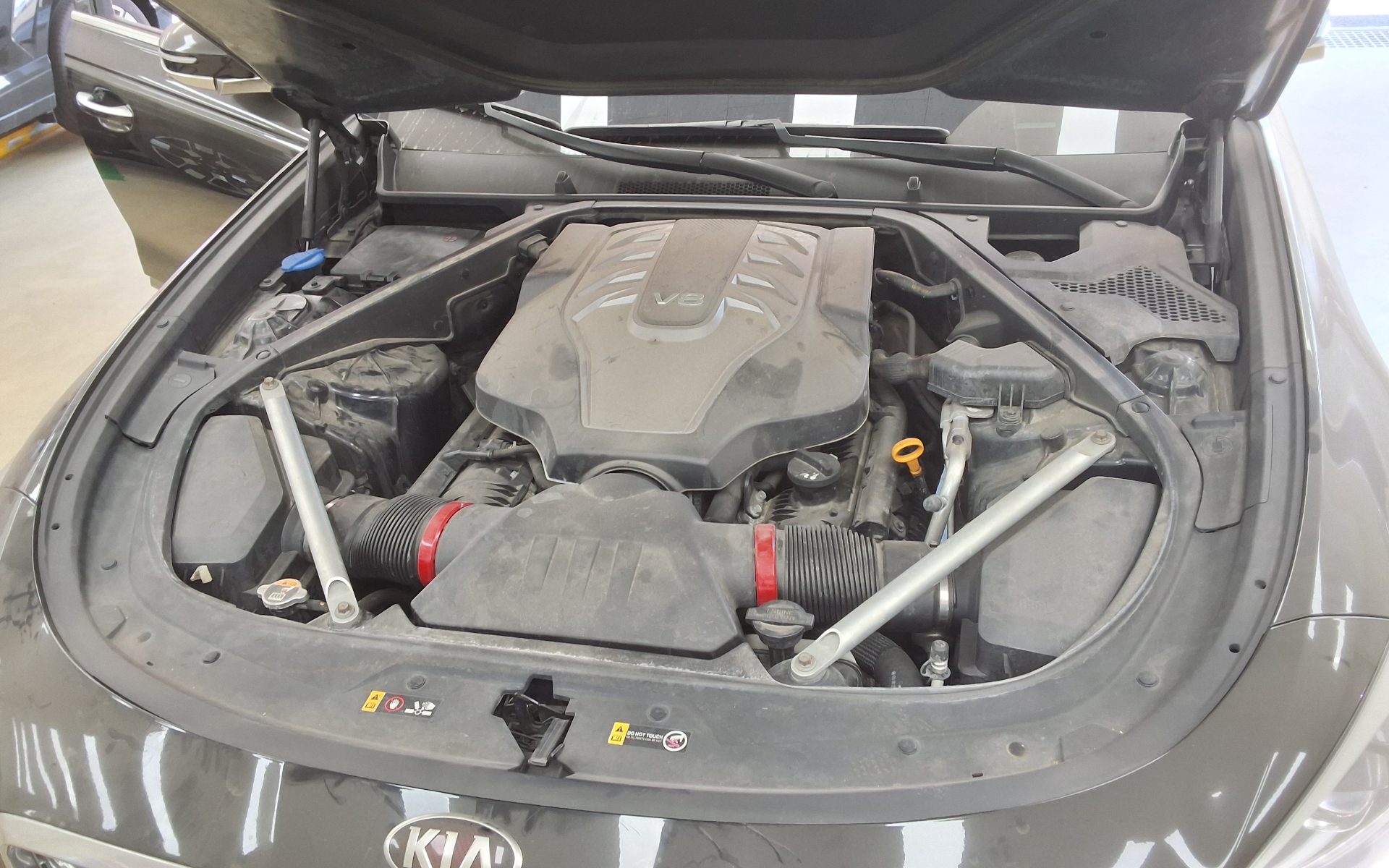 2019 - kia k9