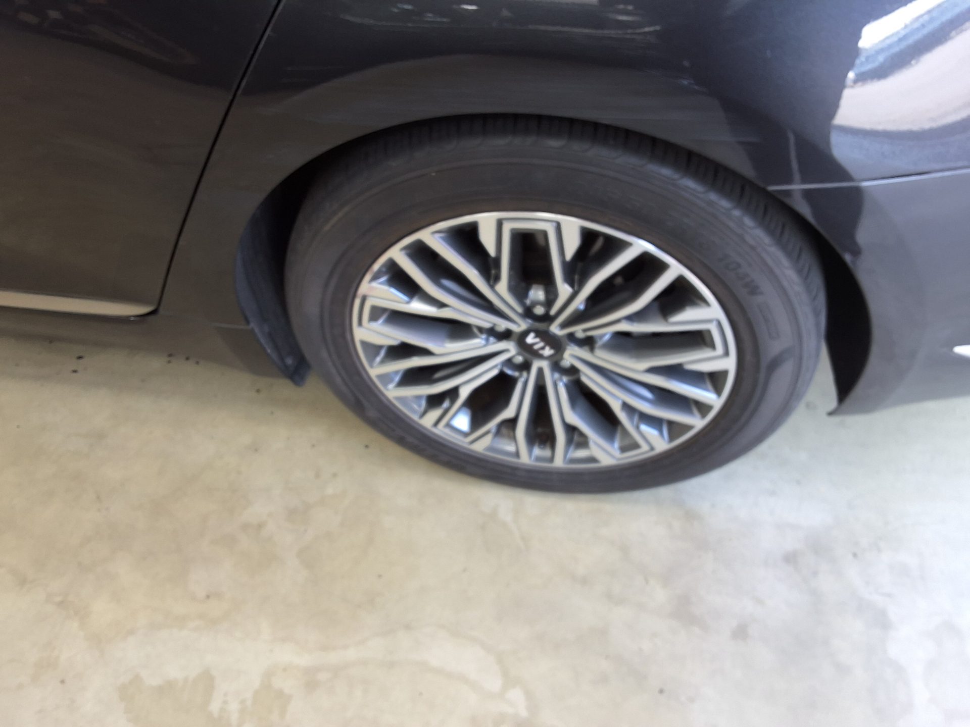 2019 - kia k9