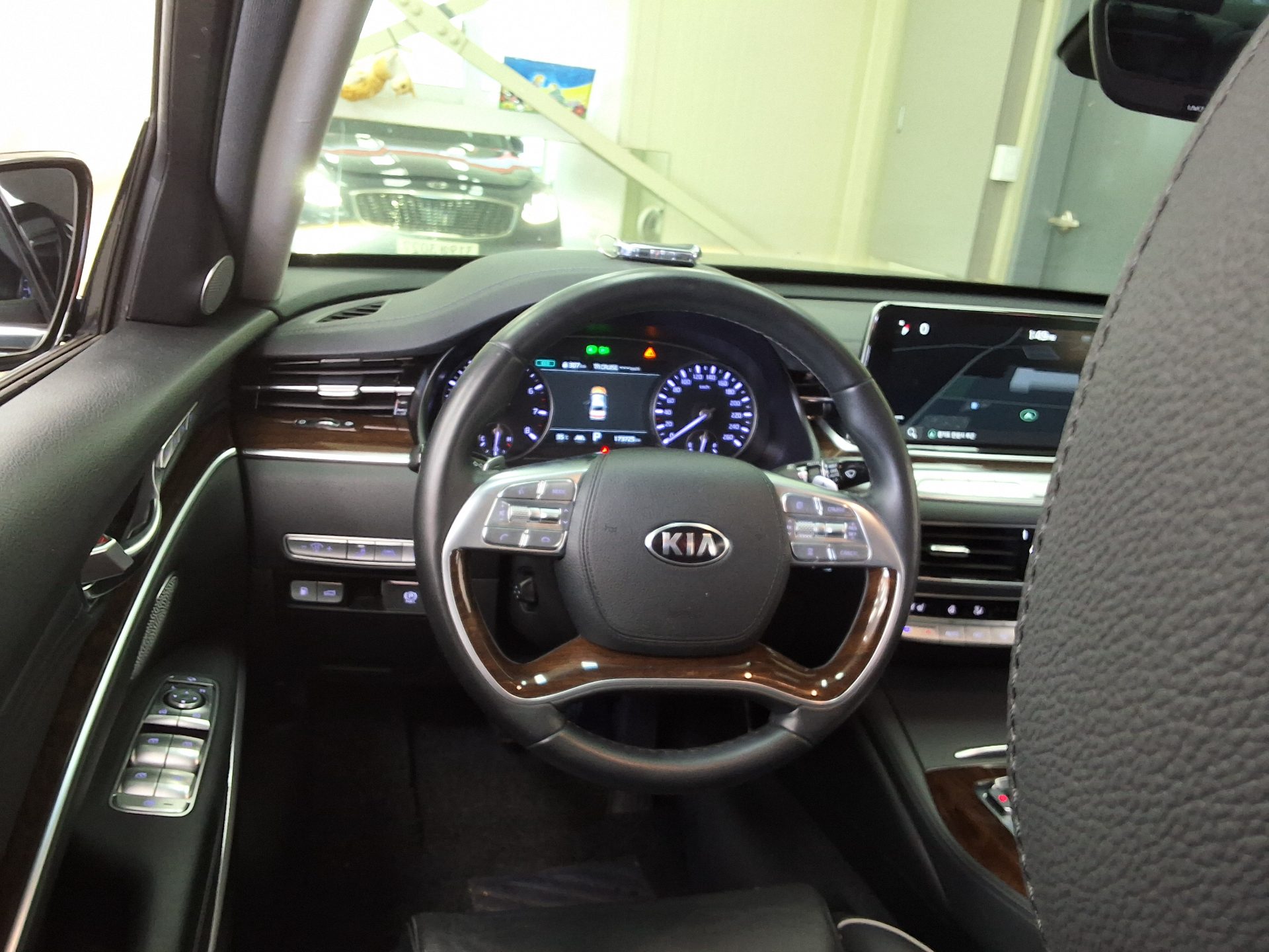 2019 - kia k9