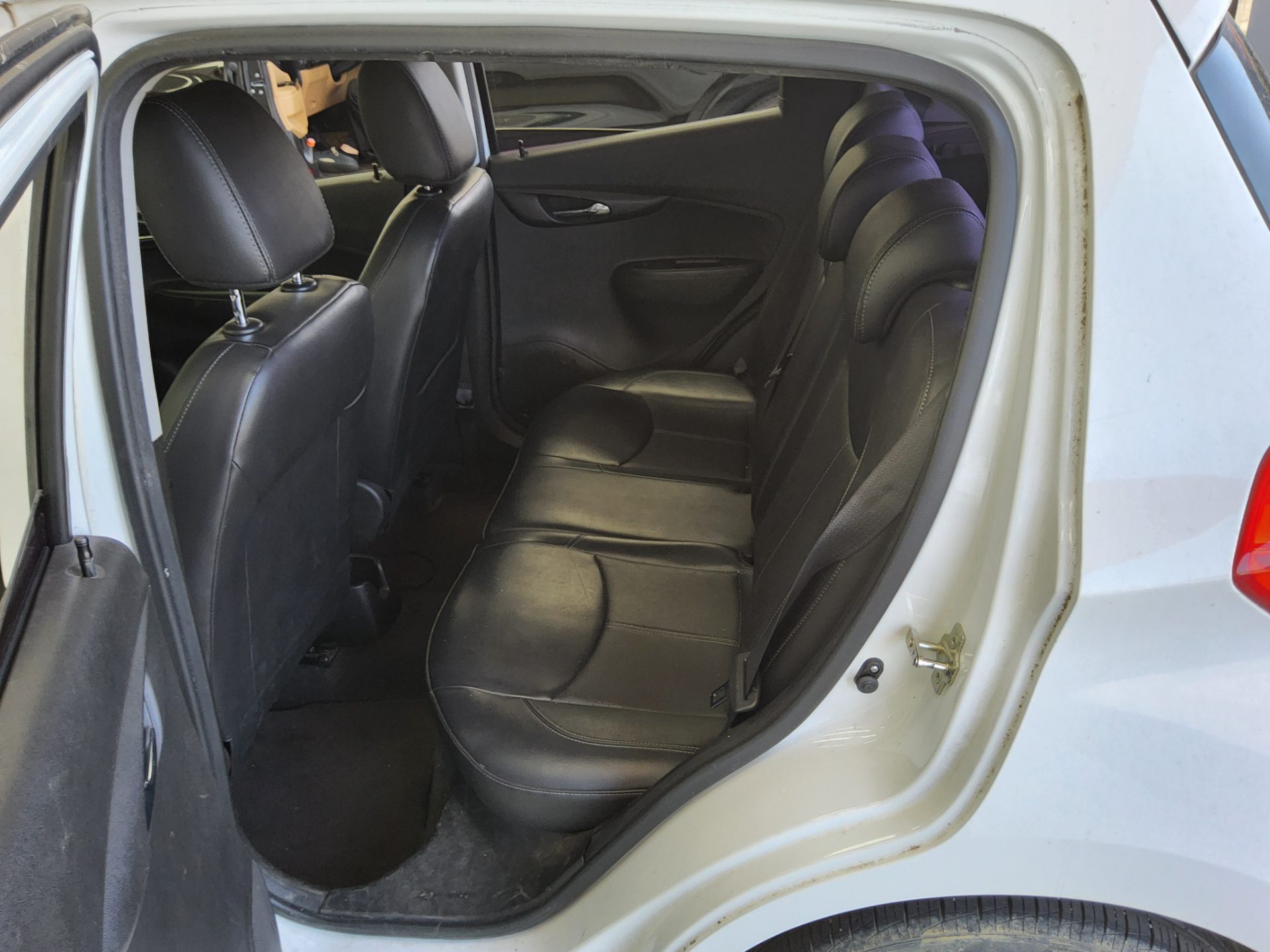 2016 - chevrolet spark