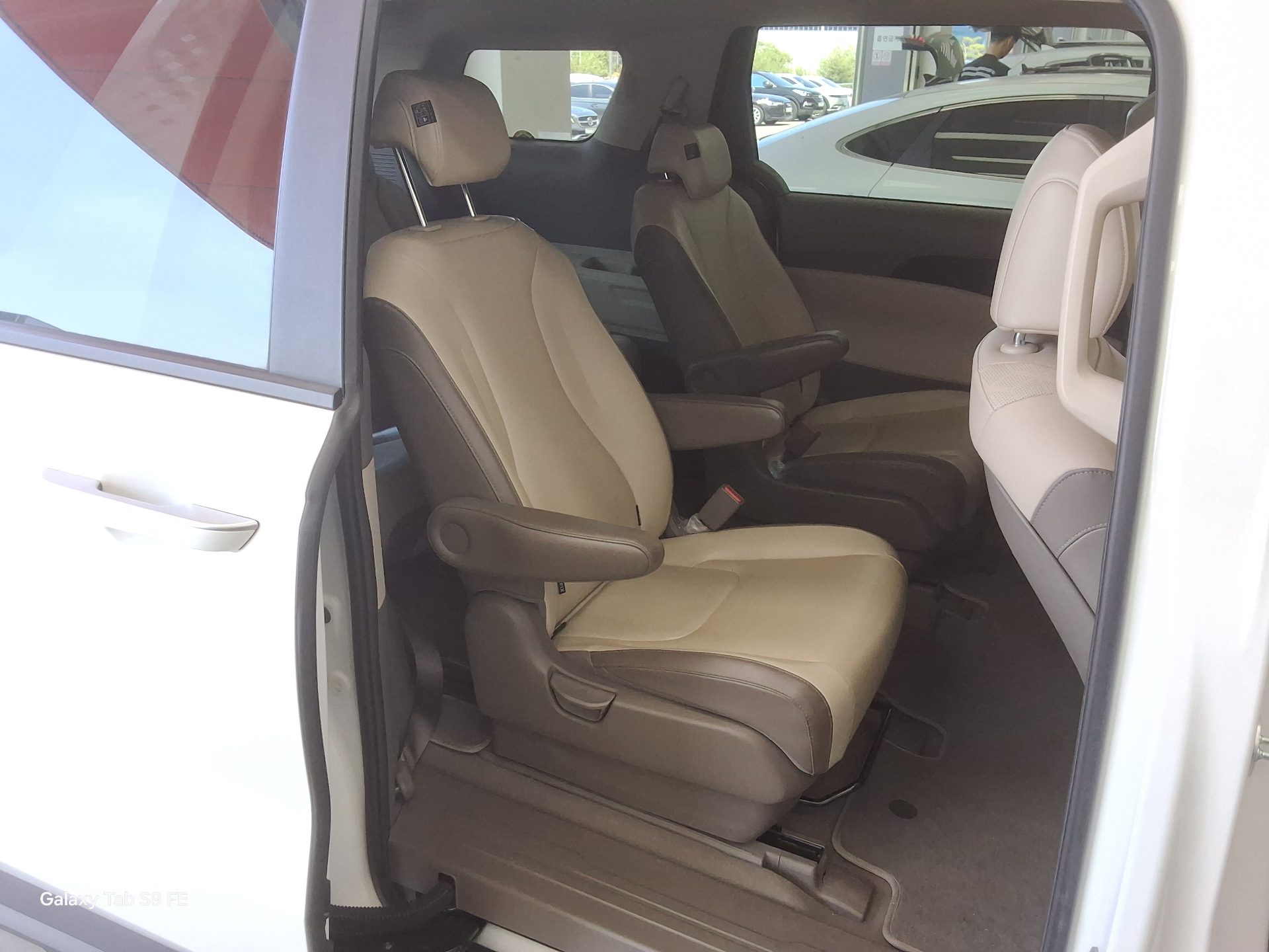 2021 - kia carnival