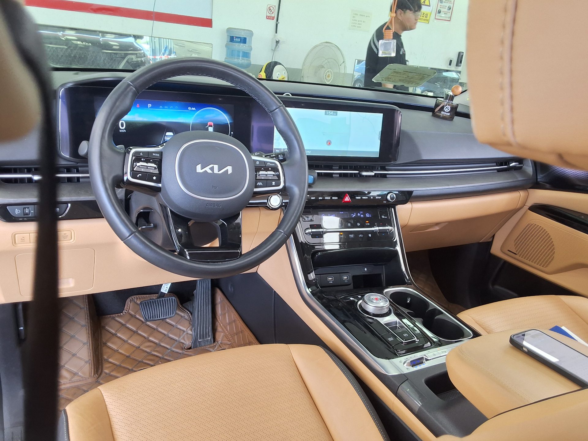 2023 - kia carnival