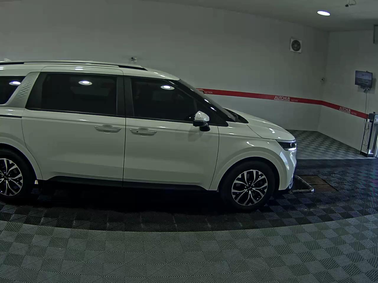 2021 - kia carnival