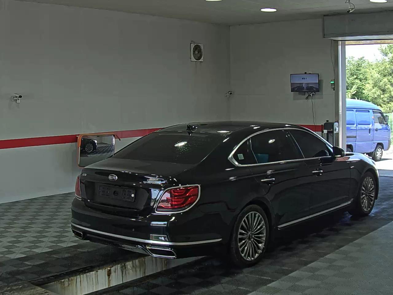 2019 - kia k9