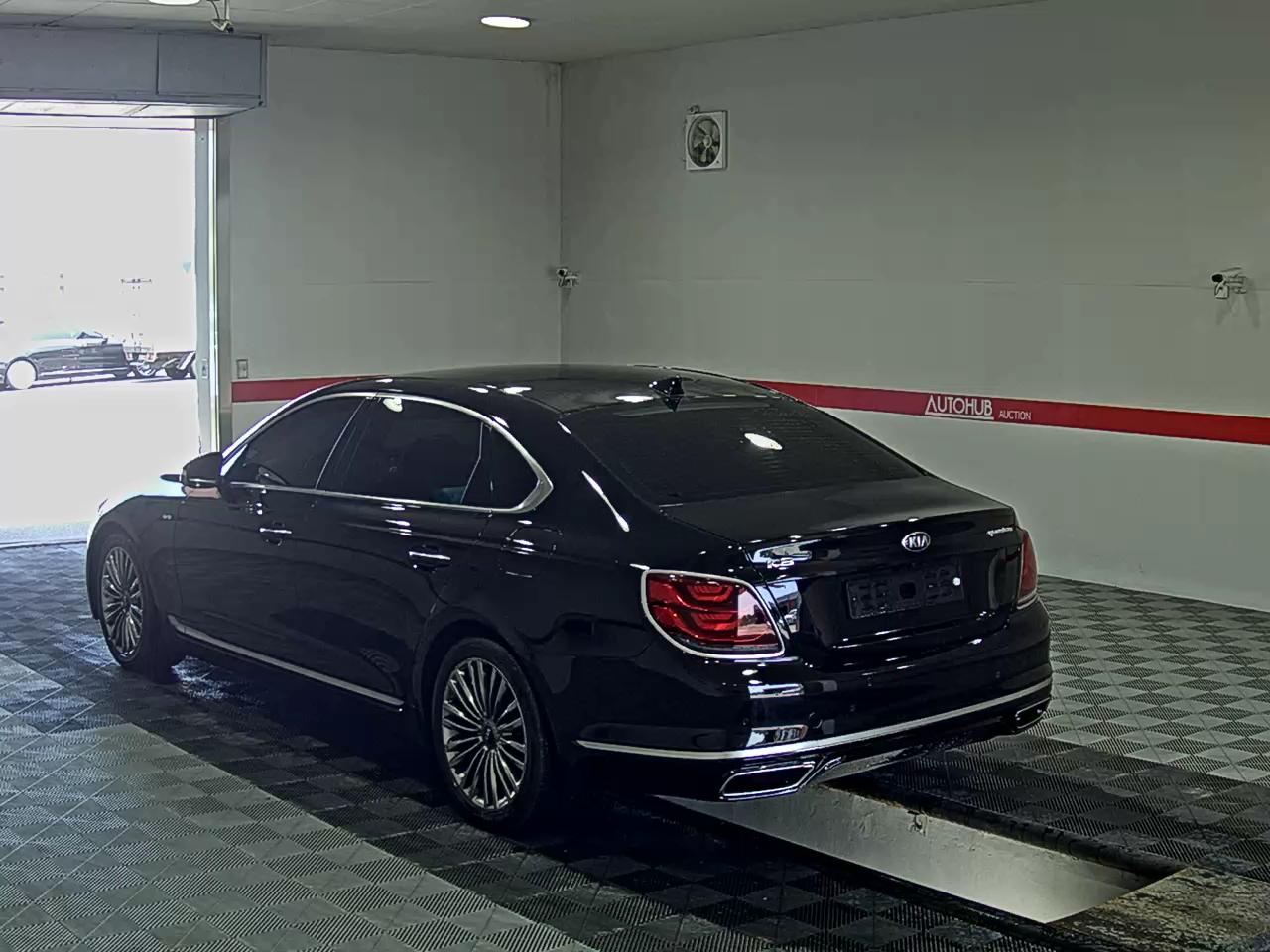 2019 - kia k9