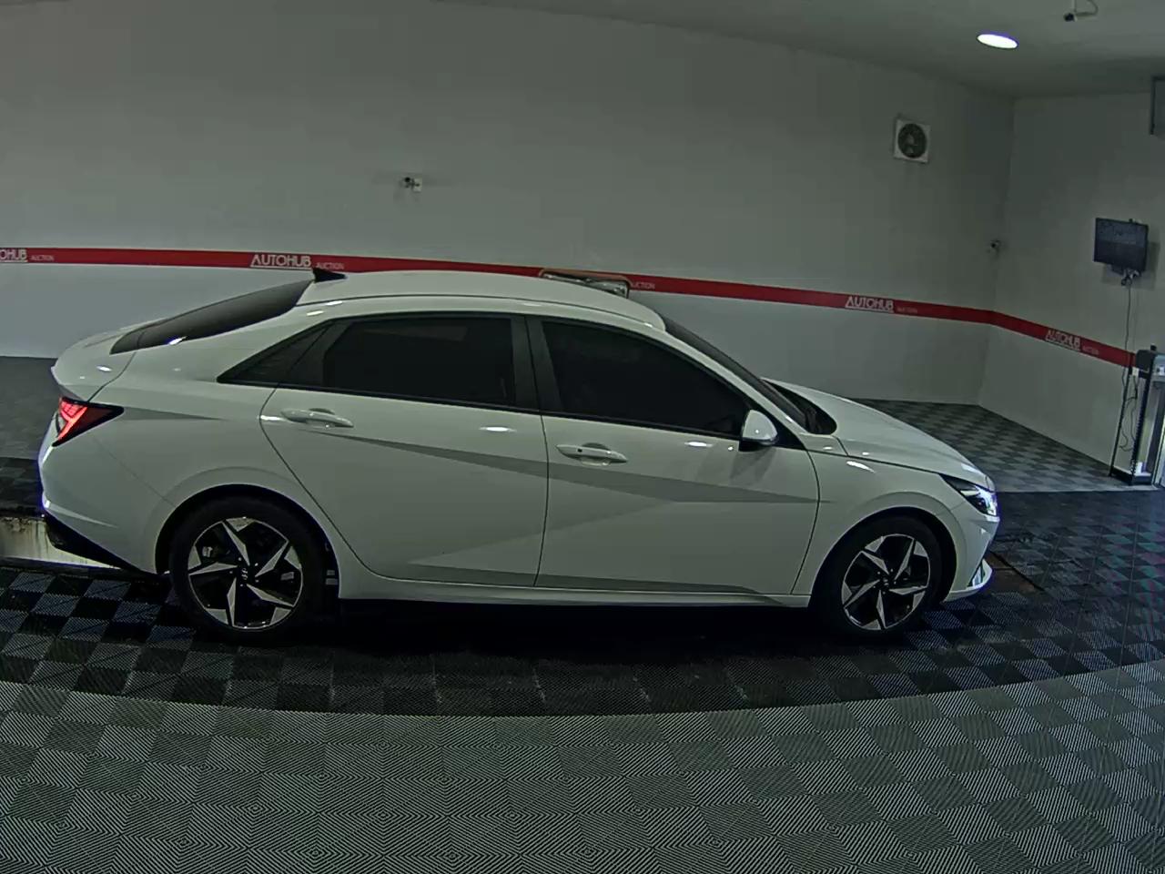 2021 - hyundai avante