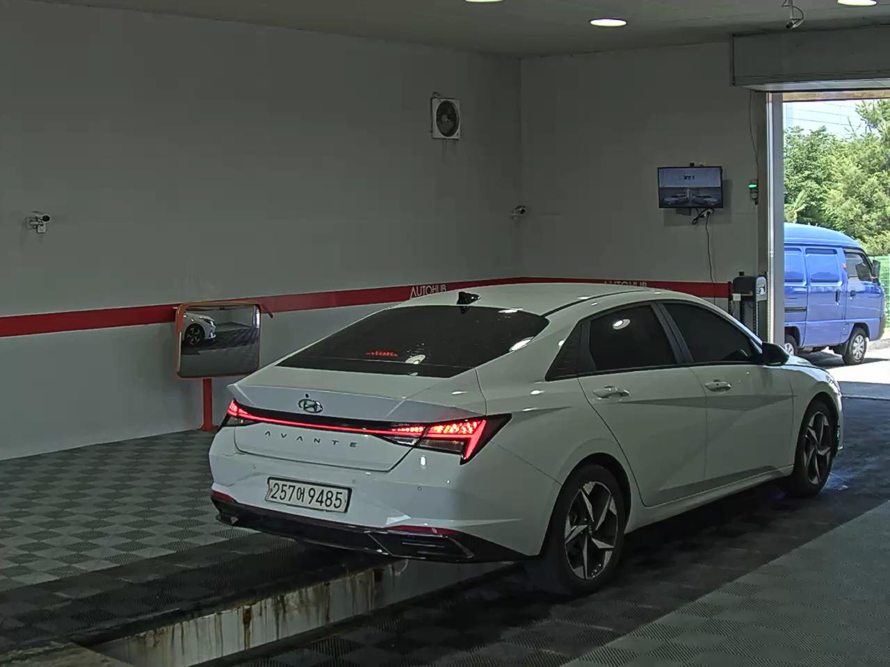 2021 - hyundai avante