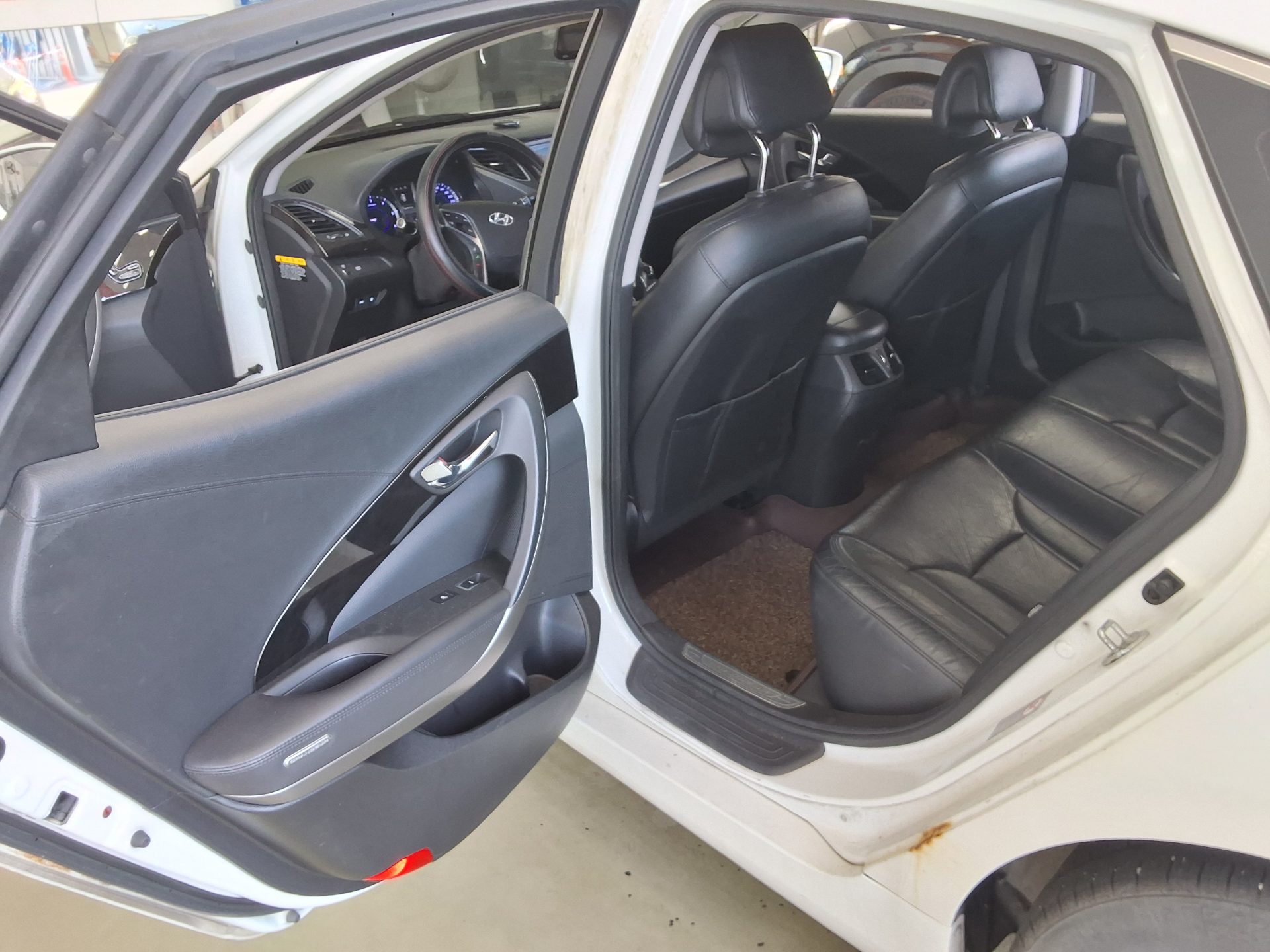 2015 - hyundai grandeur