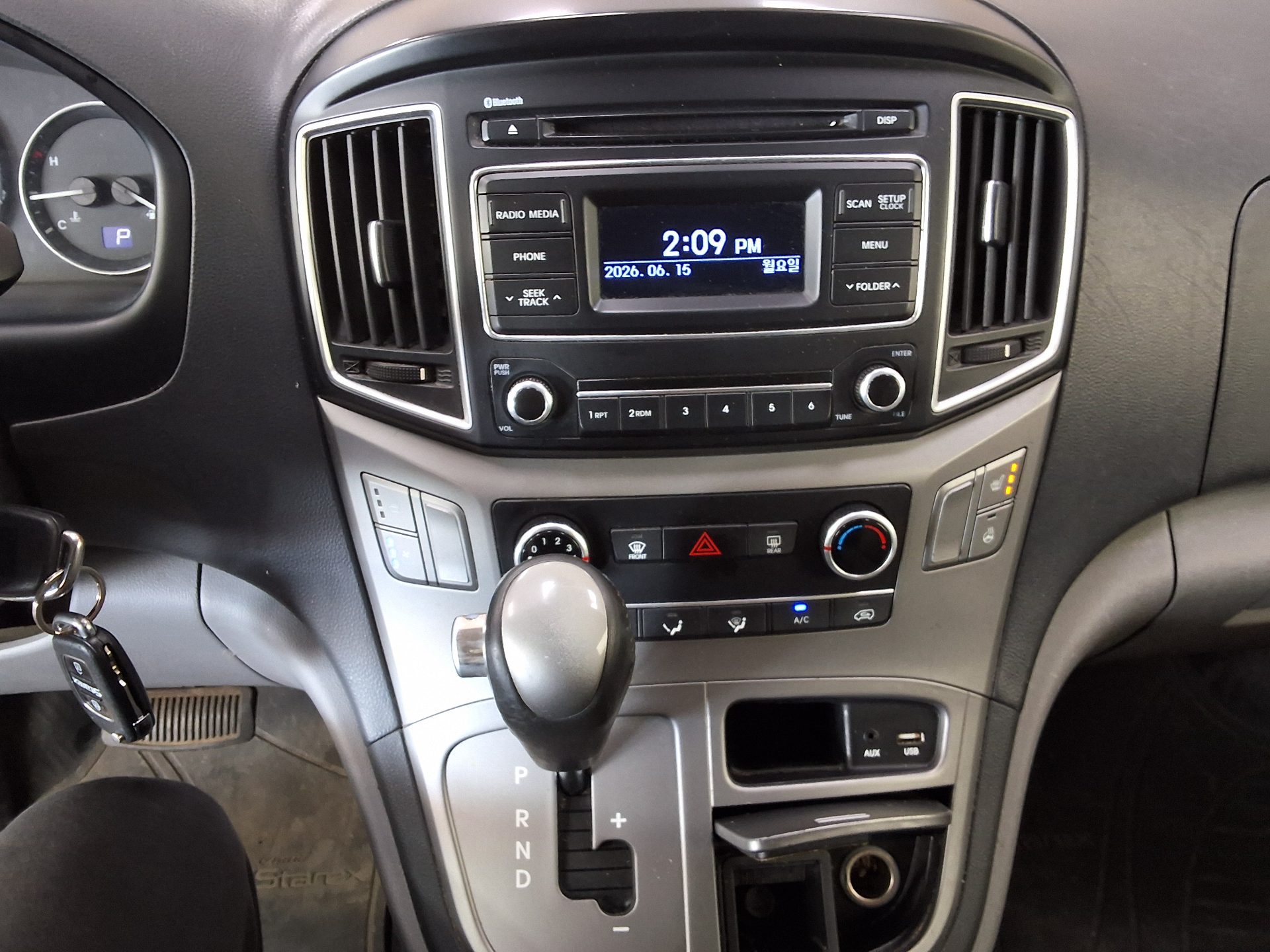 2018 - hyundai grand starex