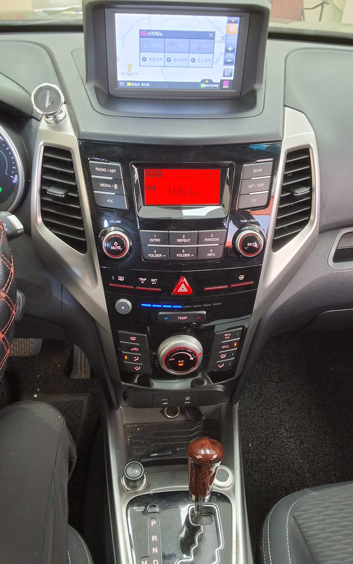 2015 - ssangyong tivoli