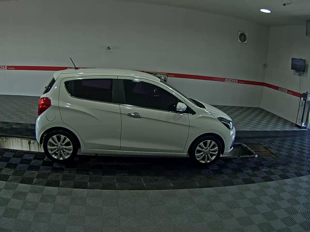 2016 - chevrolet spark